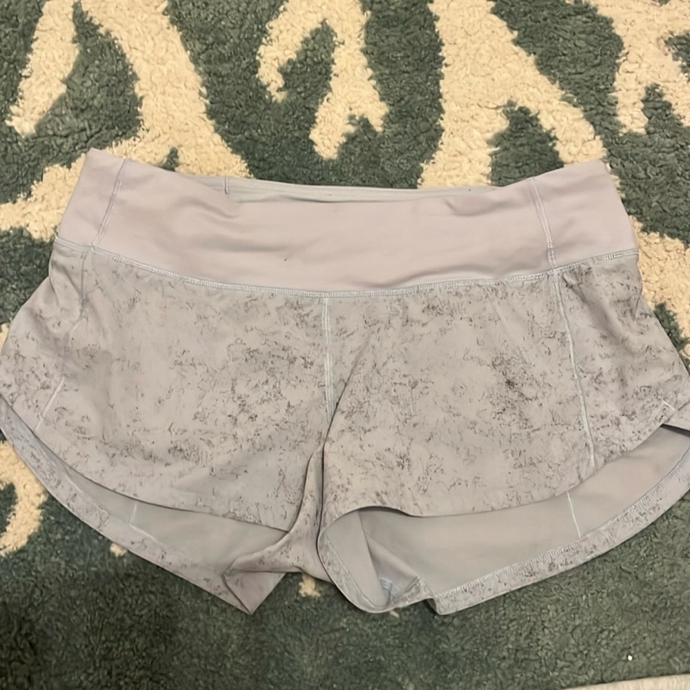 Lululemon Speed Up Shorts - Size 4 - 2.5 inch length - Low Rise - Pastel Blue